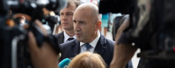 Президентът с критика към управляващите за действията им по казуса с рафинерията